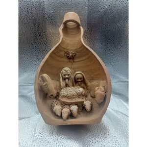Shija Tanzania Handcrafted Terracotta Nativity Scene Gourd Clay Art Figurine